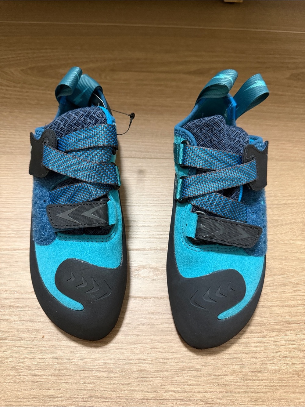 Women's Evolv Kira Teal Athletic Climbing Shoes with Hook-and-Loop Straps